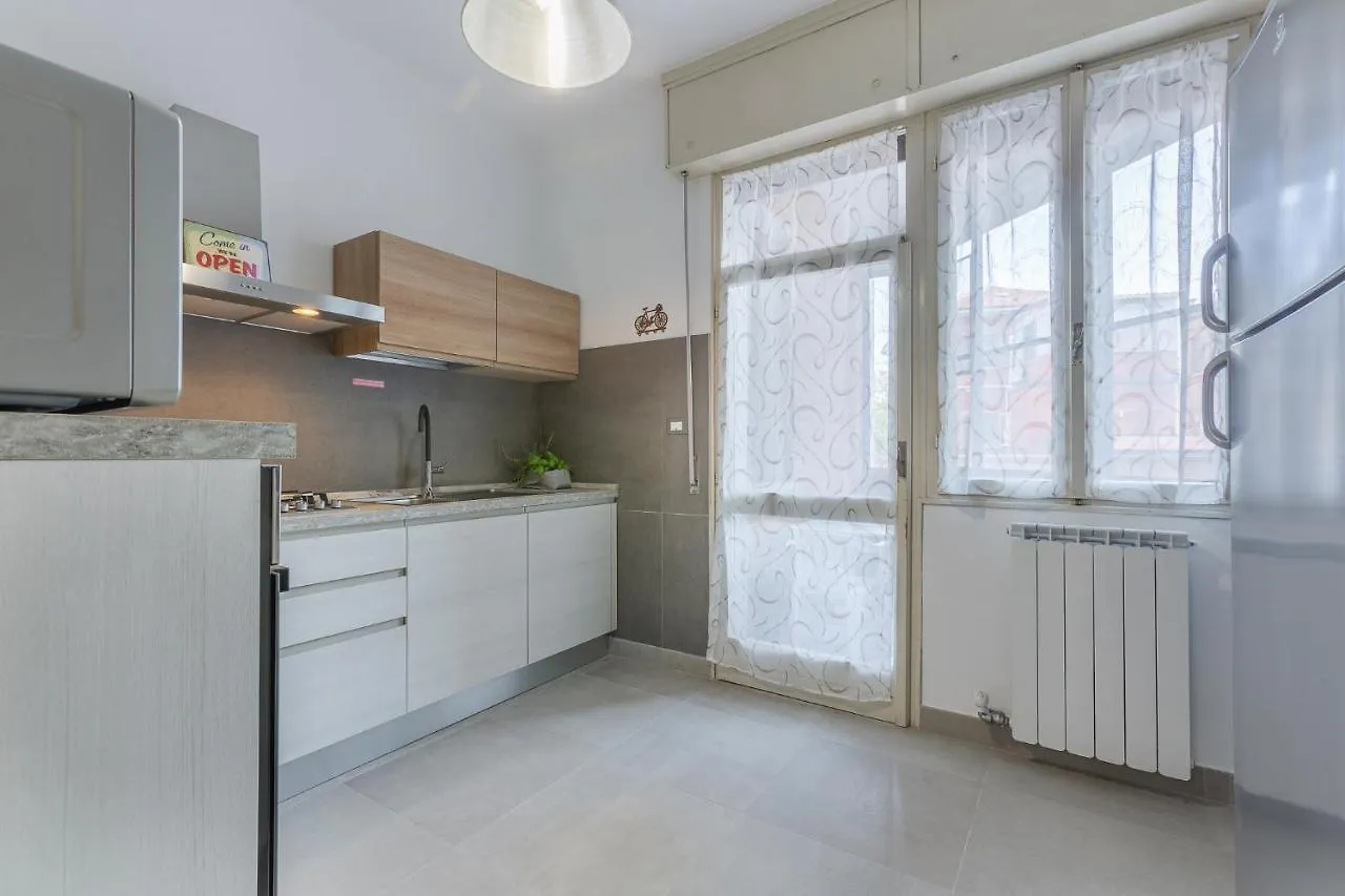 Ferrara Biscay Bay Apartment With Balconies إيطاليا