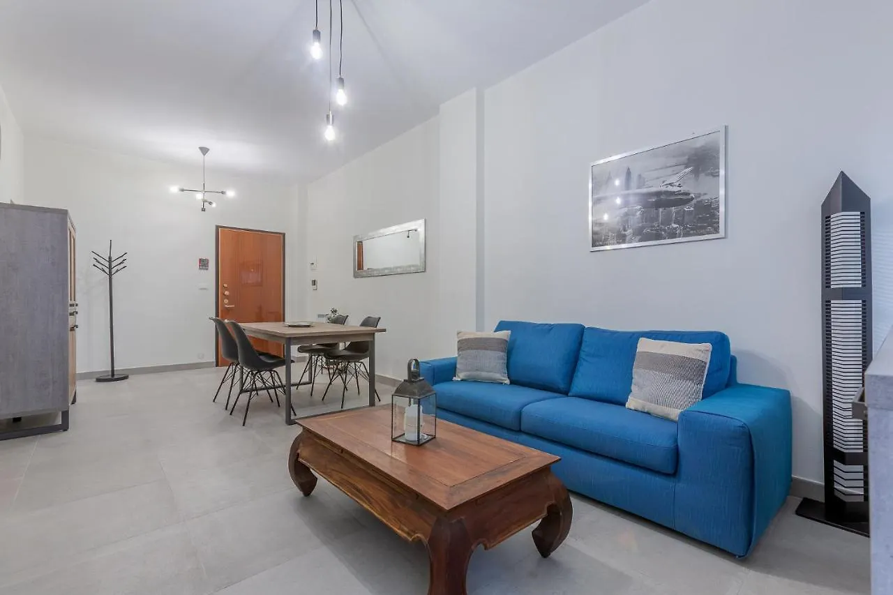 Ferrara Biscay Bay Apartment With Balconies