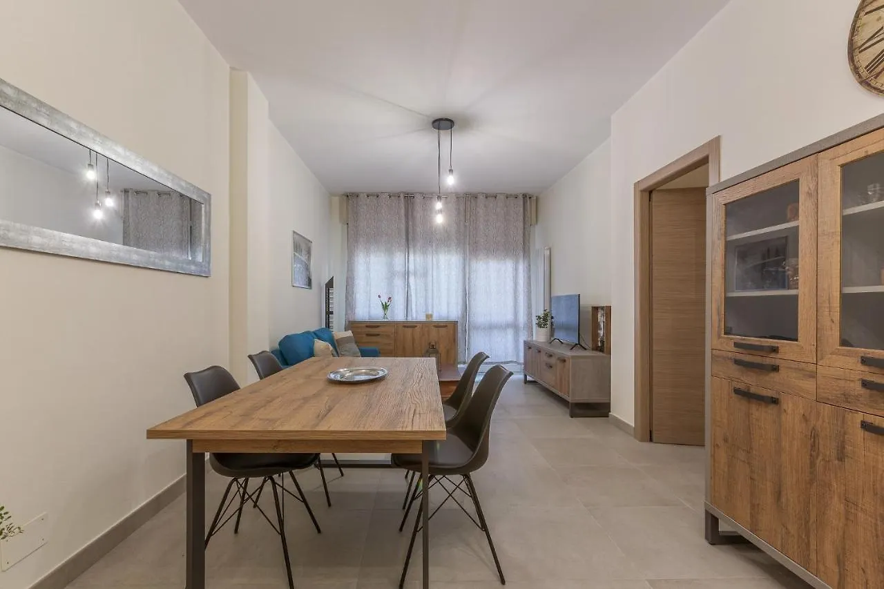 Ferrara Biscay Bay Apartment With Balconies